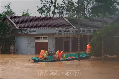 各国领导就越南中部遭受严重洪涝灾害致慰问电