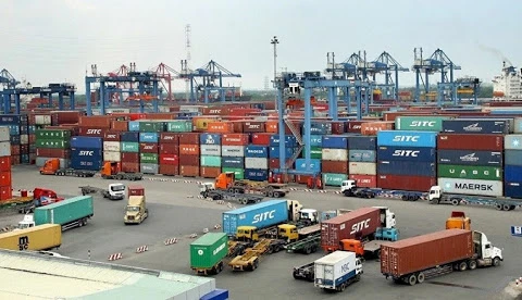 从年初至10月15日越南的进出口总值达逾4130亿美元 贸易顺差逾170亿美元