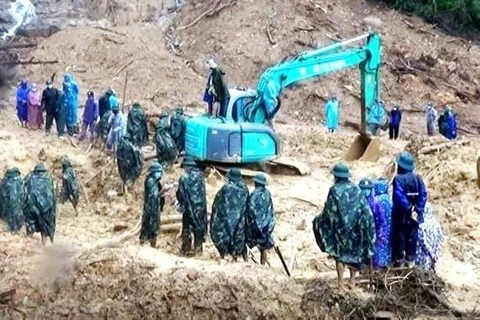 广平、广南泥石流灾害：全力搜救失踪人员