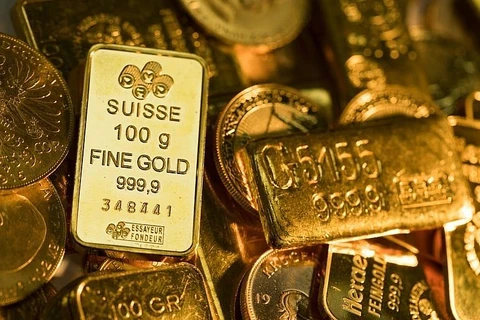 10日上午越南国内黄金价格在每两5600万越盾左右徘徊