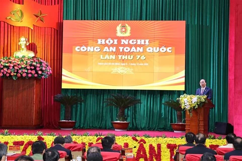 越南政府总理阮春福出席第76次全国公安会议开幕式