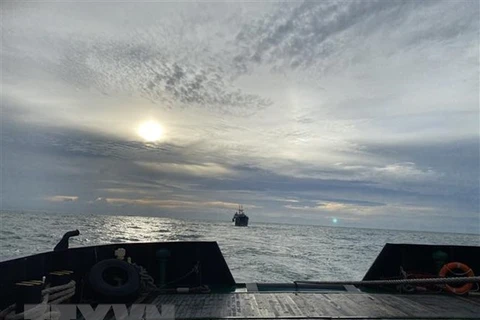 外交部例行记者会：越南海军潜艇营救在海上遇险的俄罗斯货船