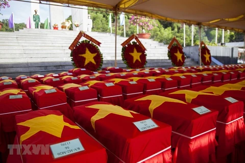 在柬牺牲越南志愿军、专家烈士遗骸。图自越通社