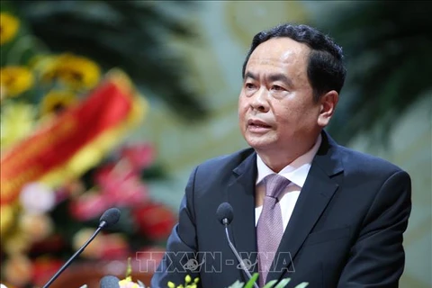 越南祖国阵线中央委员会主席致天主教和福音教界的圣诞贺信