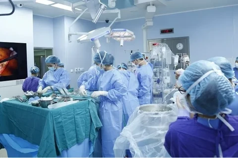 108号军队中央医院创下新纪录：一周 进行五台肝移植手术