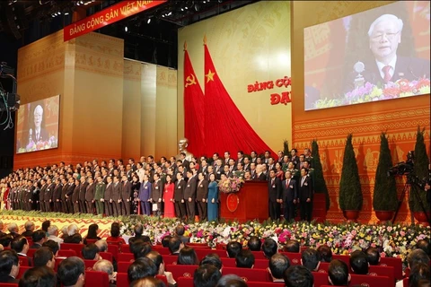 越共十三大的成功激励全党、全民族跨入新发展阶段