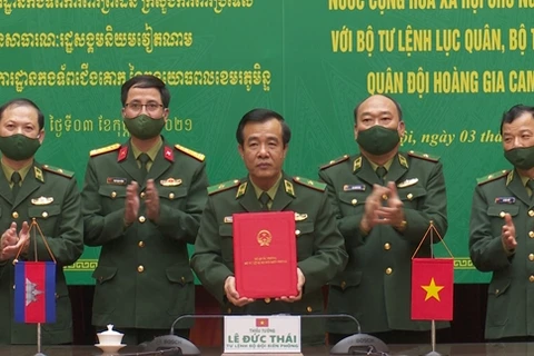 越南与柬埔寨共同签署边防合作备忘录