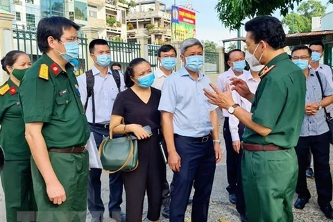 越南卫生部副部长阮长山视察胡志明市新冠肺炎患者治疗情况
