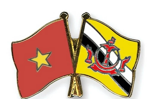 越南党和国家领导人向文莱领导人致贺电