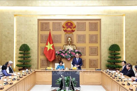 越南政府总理阮春福会见武阿丁助学基金会代表