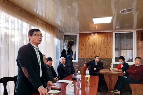 越南驻乌克兰大使阮宏石对乌南部各省进行工作访问