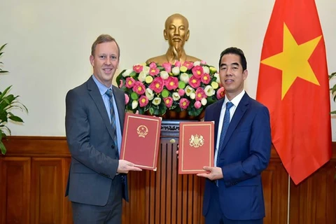 确定《越南与英国自由贸易协定》生效日期换函仪式在河内举行