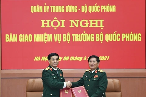 越南国防部长职务交接仪式在河内举行