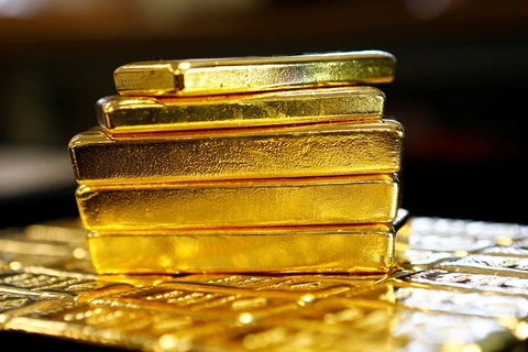 12日上午越南国内市场黄金价格每两下降10万越盾