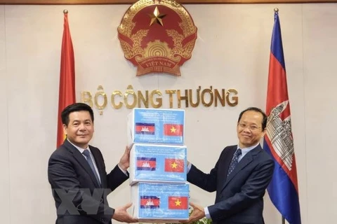 促进越南与柬埔寨的贸易、工业和能源合作
