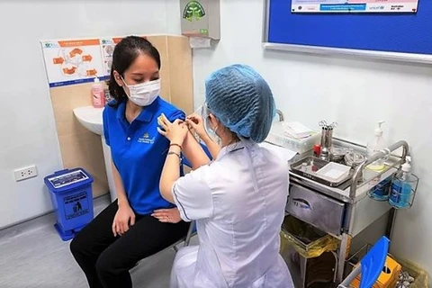 越航的1500名工作人员接种新冠疫苗