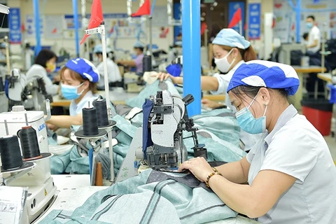 纺织业迅速适应 致力于发展