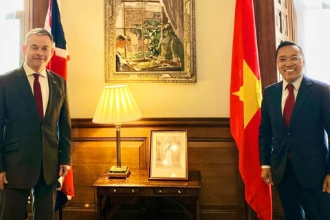 英国外交部亚洲事务国务大臣对越英关系的长足发展感到高兴