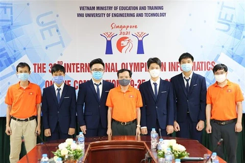 越南4名学生参加2021年国际信息学奥林匹克竞赛均获得银牌