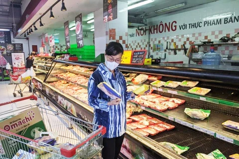  胡志明市多个市场和超市重新开门营业