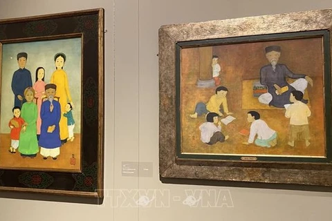越南已故画家枚中栨绘画展在法国马孔市开展