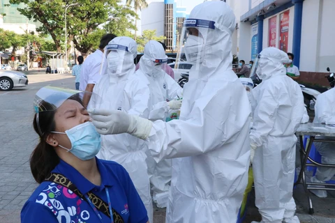 新冠肺炎疫情：卫生部出动近1万名医务人员支援胡志明市
