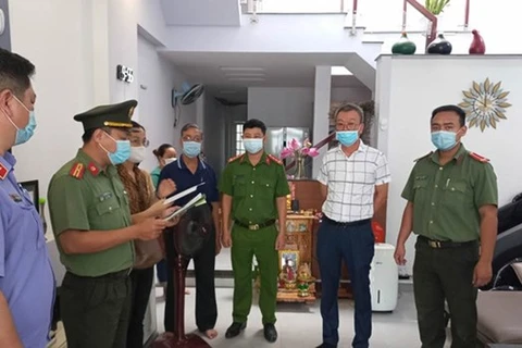 涉嫌组织外国人非法入境越南的三名韩国人被起诉