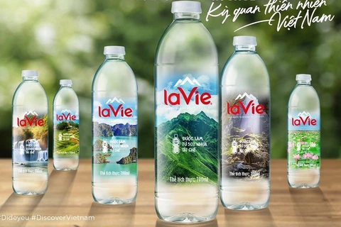 越南100个自然奇观在La Vie矿泉水瓶上推介 图自La Vie公司