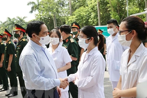 越南政府总理范明政：许多人希望优先为疫情重灾区进行新冠疫苗接种