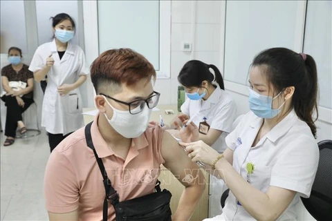 新冠疫苗Nano Covax三期人体临床试验的1.3万名志愿者完成第一针接种