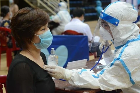 7月30日早越南新增4992例新冠肺炎确诊病例 胡志明市加快疫苗接种进度