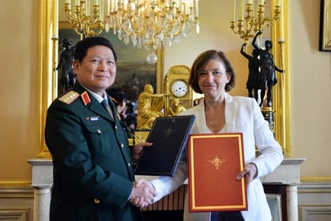 越南与法国防务合作关系的三个十年：携手合作 共同发展（第二期）