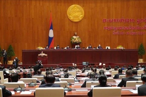 老挝第九届国会召开第一次非常会议