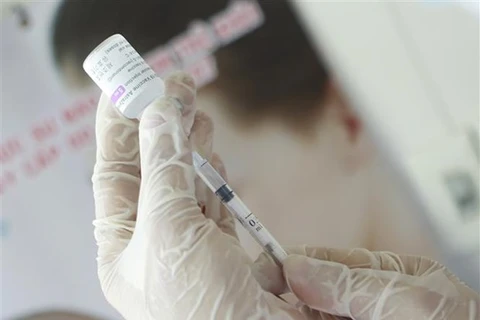 法国和匈牙利向越南捐赠新冠疫苗和医疗物资