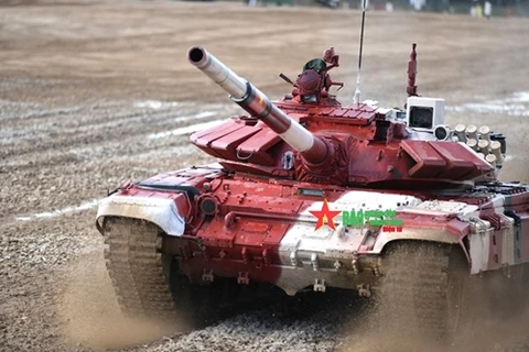 2021年国际军事比赛：越南坦克参赛队第一车组出色完成比赛