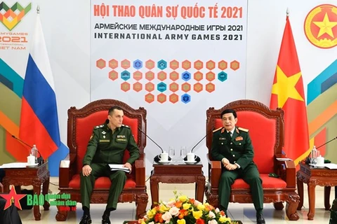越南国防部部长潘文江会见俄罗斯国防部副部长亚历克谢