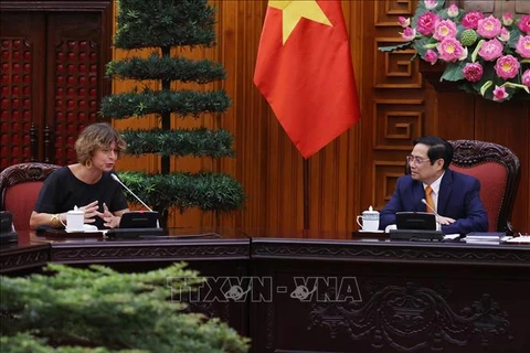 越南政府总理范明政会见荷兰驻越大使阿克曼