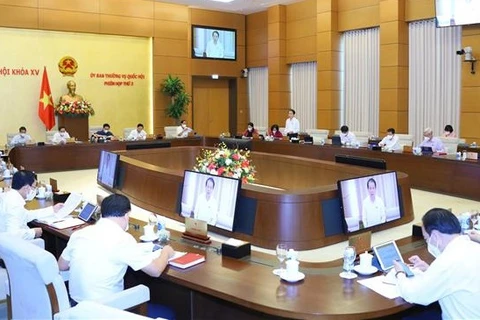 越南国会常务委员会第三次会议：促进越南影视产业高质量向前发展