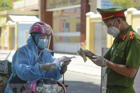 胡志明市的大部分网约车送货员已接种新冠疫苗