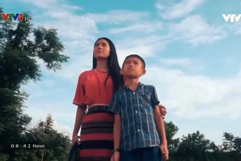 越南少数民族小伙子制作抗击新冠疫情短片