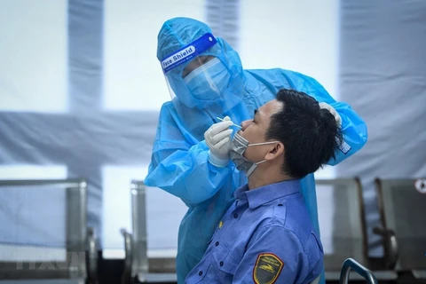 10月14日越南新增新冠肺炎确诊病例3092例 胡志明市下降最多 