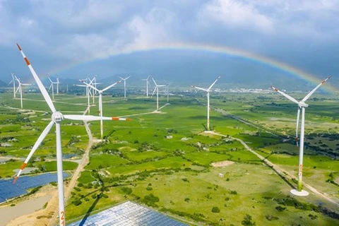 越南获准投入商业运营的风力发电厂共42个