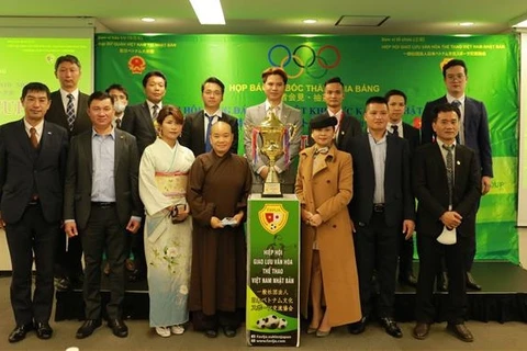  旅日越南人足球比赛吸引80支队参加角逐