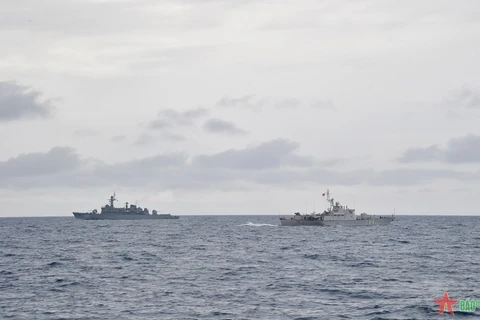 越泰两国海军开展第44次联合巡逻活动