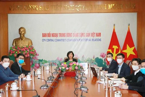 越南共产党代表团出席共产党和工人党国际会议特别电话会议