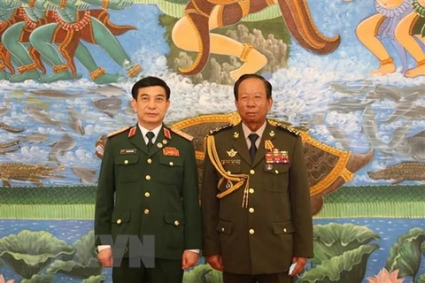 越柬两国防长举行双边会晤