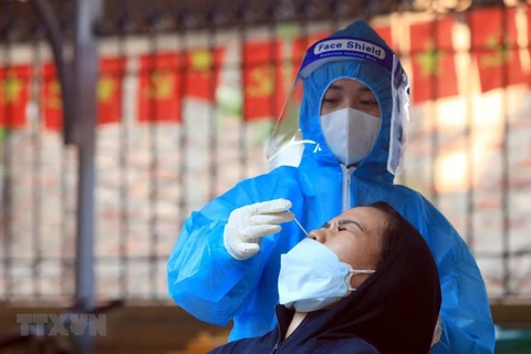 12月25日越南新增新冠肺炎确诊病例15586例 河内市新增确诊病例近1900例