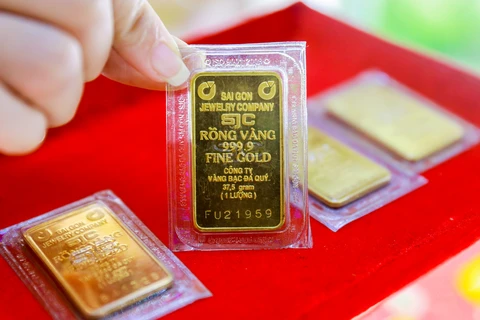 1月6日上午越南国内黄金价格下降10万越盾