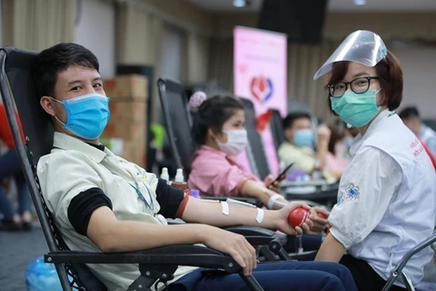 2022年越南全国力争接收150万个单位血液