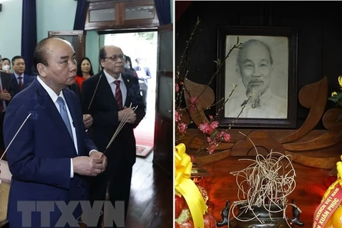 越南国家主席阮春福在胡志明主席遗迹上香献花